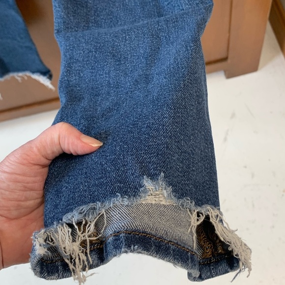 AMERICAN EAGLE stretch distresses mom jeans size 6 11in rise 25-26 inseam - Picture 10 of 10